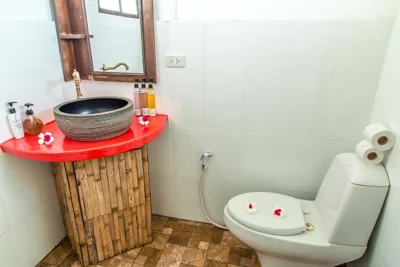 Bungalow junto a la piscina — Zama Resort Koh Phangan